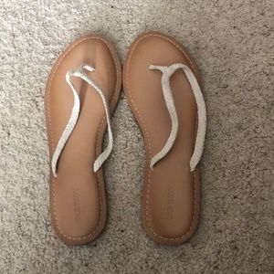 Sandals (flip flops)